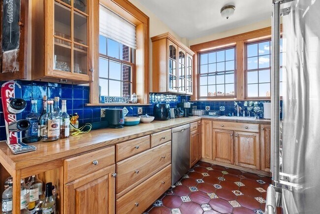 8 Gloucester St in Boston, MA - Building Photo - Building Photo