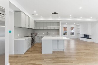 82 Louise Rd in Newton, MA - Building Photo - Building Photo