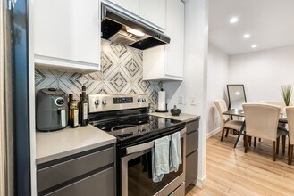4080 Via Marisol in Los Angeles, CA - Building Photo - Building Photo