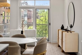 566 Columbus Ave, Unit 309 in Boston, MA - Foto de edificio - Building Photo
