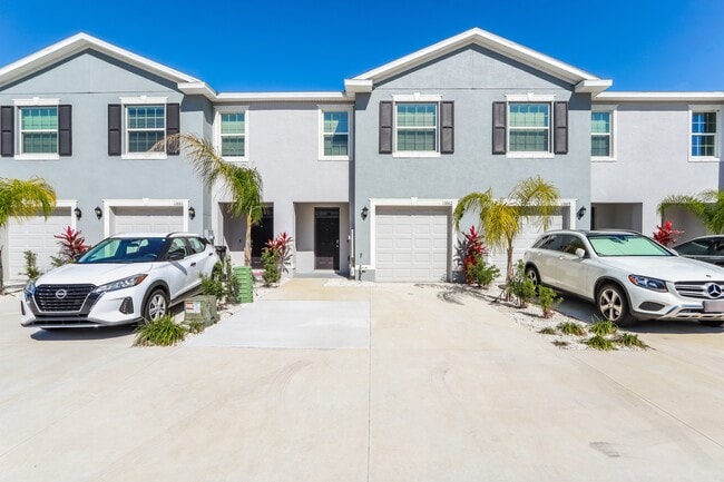 property at 11882 Mountain Retreat Ln
