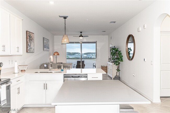 5583 Double Eagle Cir in Ave Maria, FL - Foto de edificio - Building Photo
