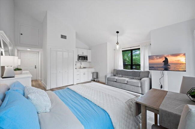 property at 11863 Wimbledon Cir