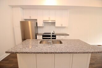 33 Creekbank Rd in Toronto, ON - Building Photo - Building Photo