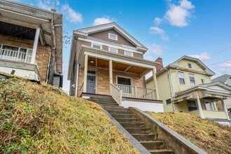 113 Merritt Ave in Pittsburgh, PA - Building Photo - Building Photo