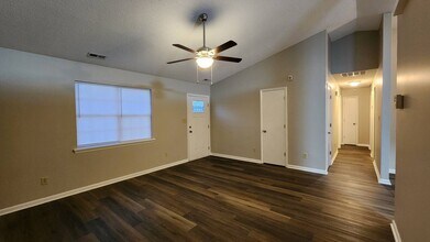 208 S Ginger Dr in Hubert, NC - Building Photo - Building Photo