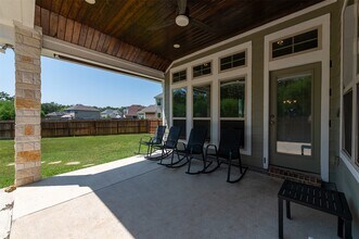 2125 Stubbs Dr in Bryan, TX - Building Photo - Building Photo