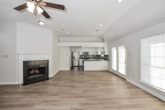 6650 Spencer Forest Cove E in Memphis, TN - Building Photo - Building Photo