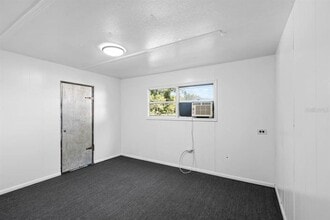105 Domino Dr N in Ruskin, FL - Foto de edificio - Building Photo