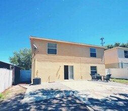 2013 Ashley Lakes Dr in Odessa, FL - Building Photo - Building Photo