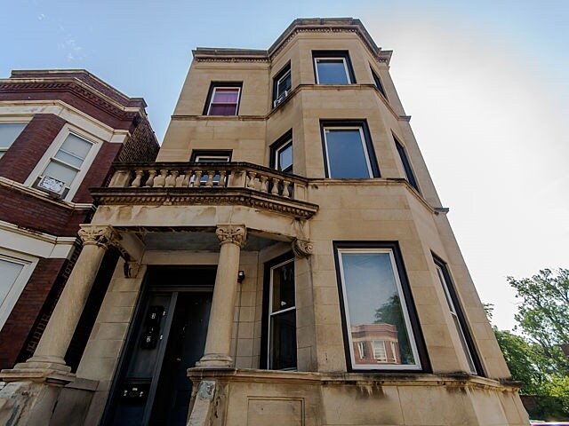 6757 S Loomis Blvd in Chicago, IL - Building Photo