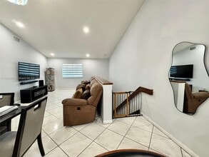 2527 W 76th St in Hialeah, FL - Building Photo - Building Photo