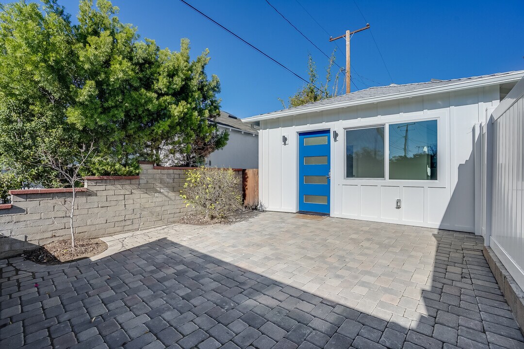 10965 Braddock Dr, Unit A in Culver City, CA - Building Photo