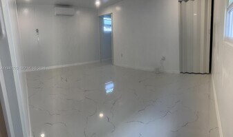 9625 NW 36th Ave in Miami, FL - Building Photo