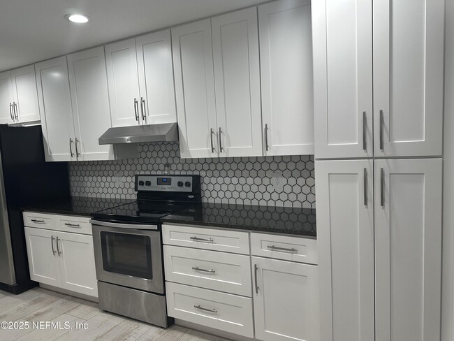 property at 7335 Floral Ridge Dr