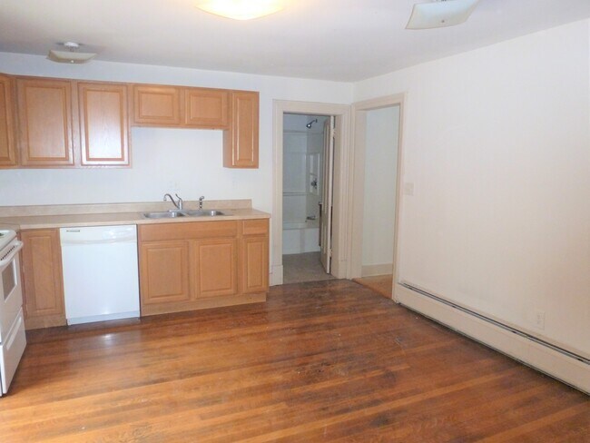 97 N Winooski Ave, Unit 1 in Burlington, VT - Building Photo - Building Photo