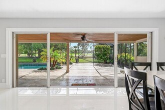 417 N Country Club Dr in Atlantis, FL - Building Photo - Building Photo