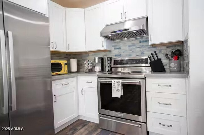 16627 N 45th Pl in Phoenix, AZ - Building Photo - Building Photo