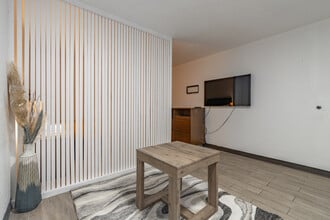 Elite Living Residence in Memphis, TN - Foto de edificio - Interior Photo