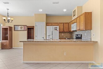 42 Torrey Pines Dr in Laguna Vista, TX - Building Photo - Building Photo