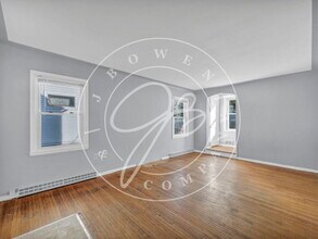 4310 Jackman Rd in Toledo, OH - Foto de edificio - Building Photo