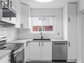 255 Talbot St N in Essex, ON - Building Photo - Building Photo