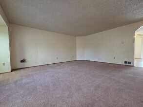 16927 7th Ave E in Spanaway, WA - Building Photo - Building Photo