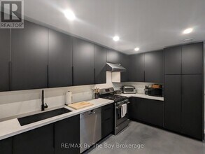 117 Glenlake Blvd in Collingwood, ON - Building Photo - Building Photo