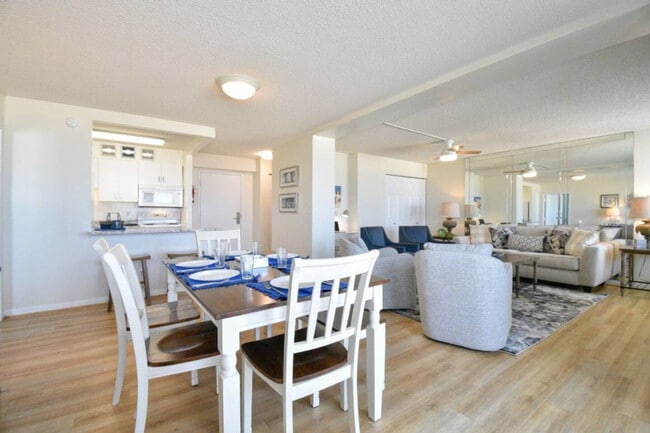 303 Atlantic Ave, Unit ID1353253P in Virginia Beach, VA - Foto de edificio - Building Photo