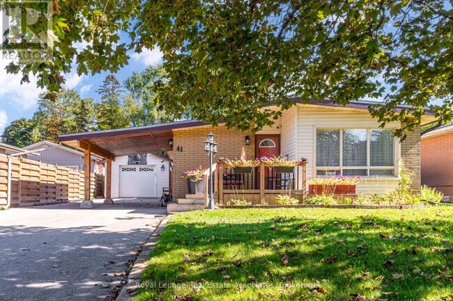 property at 41 Woolley St