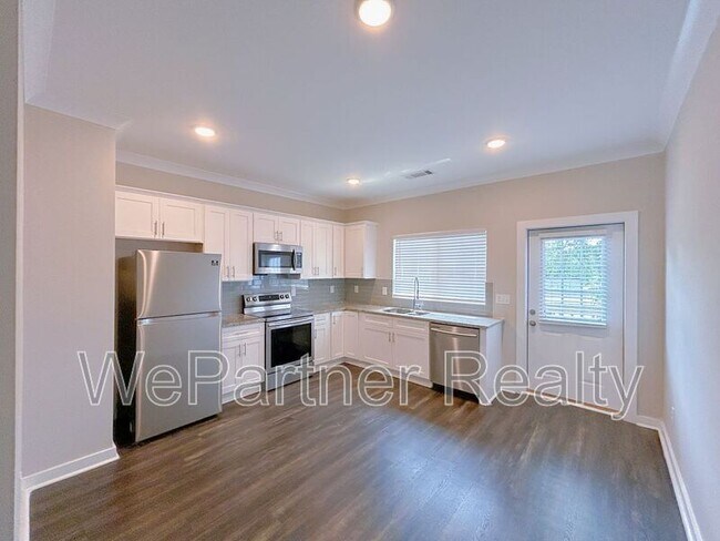 2031 Ocean Dr NW in Atlanta, GA - Building Photo - Building Photo