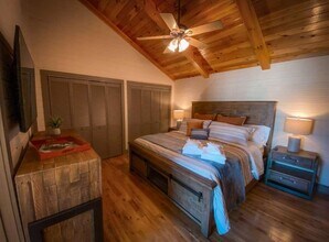 544 E Main St in Blue Ridge, GA - Building Photo - Building Photo