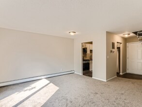 7236 72nd Ln N in Brooklyn Park, MN - Building Photo - Building Photo