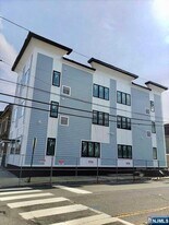 91 Jewell St in Garfield, NJ - Building Photo