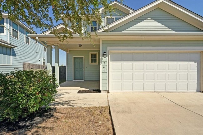 741 Twisted Oaks Ln in Buda, TX - Building Photo - Building Photo