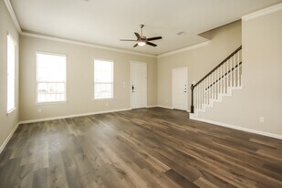 18700 Crescent Trails Cir in Montgomery, TX - Building Photo