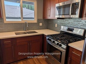 7638 Hampton Ave in West Hollywood, CA - Building Photo - Building Photo