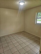 5615-5618 8th St Ct E in Bradenton, FL - Building Photo - Building Photo