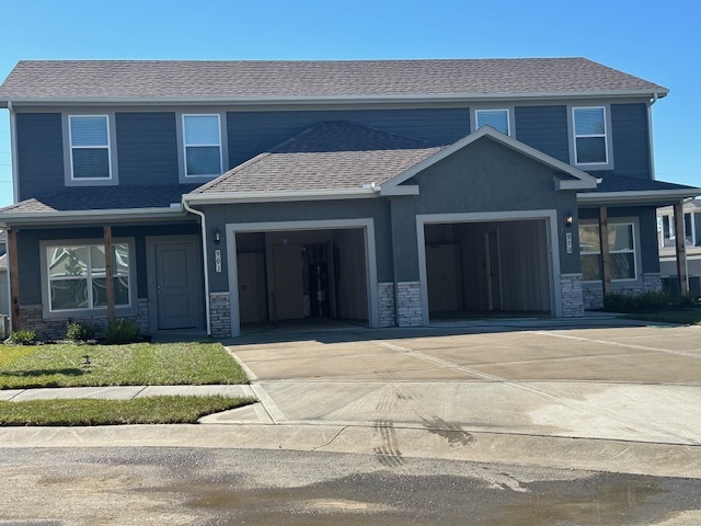 902 Pampas Cir in Pleasant Hill, MO - Building Photo