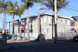 319-325 21st St in Richmond, CA - Building Photo