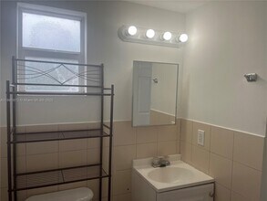 1020 SW 4th St in Miami, FL - Building Photo - Building Photo