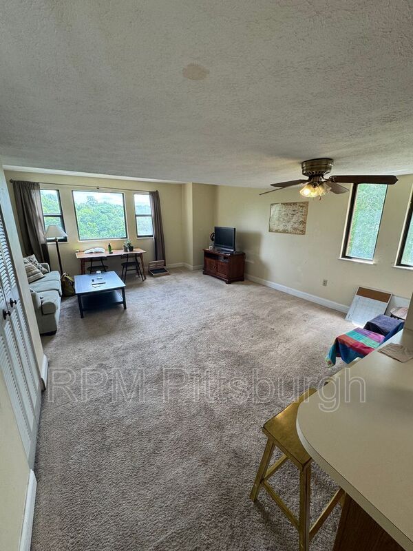 3242 Niagara Square in Pittsburgh, PA - Building Photo - Building Photo