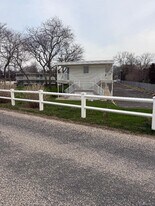 52325 County Rd 48 in Southold, NY - Building Photo