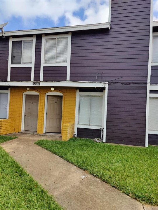 12618 Ashford Meadow Dr-Unit -B in Houston, TX - Building Photo