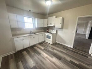 325 E Pine St. in Millville, NJ - Building Photo - Building Photo