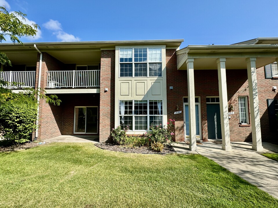 13196 Canopy Dr, Unit 13196 in Sterling Heights, MI - Building Photo