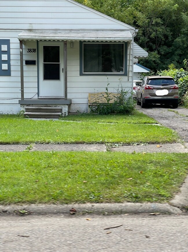 3838 Pitkin Ave in Flint, MI - Foto de edificio - Building Photo