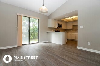 12072 Eldron St in Spring Hill, FL - Building Photo - Building Photo