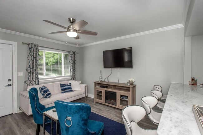 property at 240 Irwin Pl