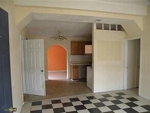 2041 Olive Springs Rd SE in Marietta, GA - Foto de edificio - Building Photo